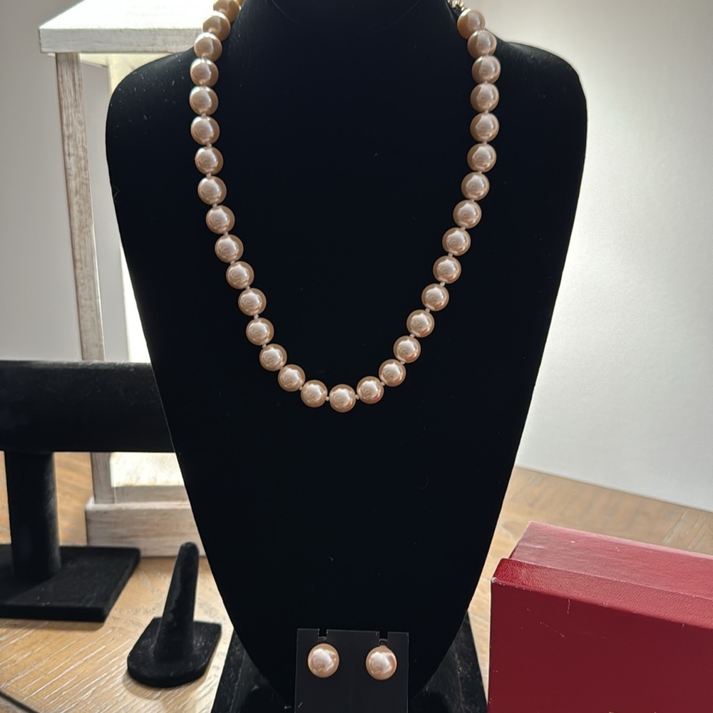 Vintage Kenneth Jay Lane Pearl Necklace and Earring Set